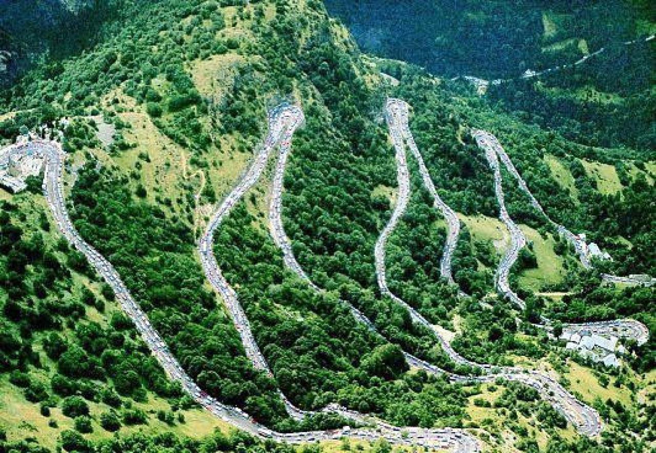 Alpe d'Huez altimetrías y curiosidades del coloso Francés